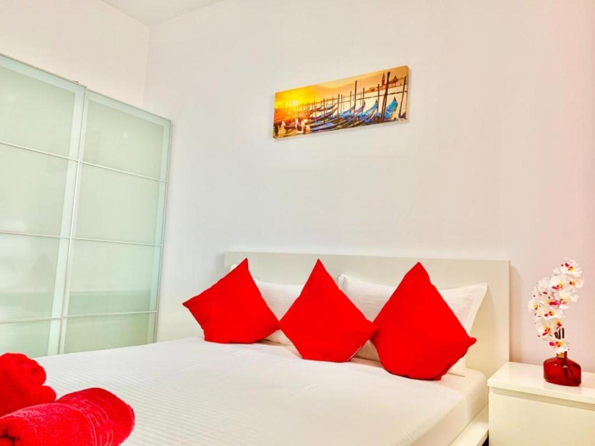 Palas View Apartments Near Palas Mall Яш Екстериор снимка