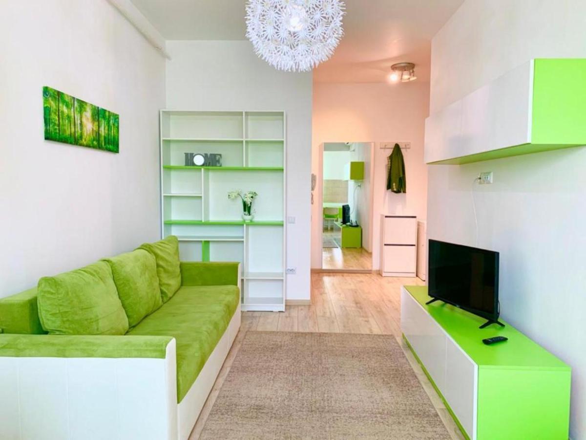 Palas View Apartments Near Palas Mall Яш Екстериор снимка
