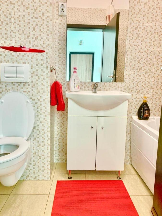 Palas View Apartments Near Palas Mall Яш Екстериор снимка