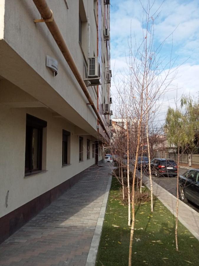 Palas View Apartments Near Palas Mall Яш Екстериор снимка